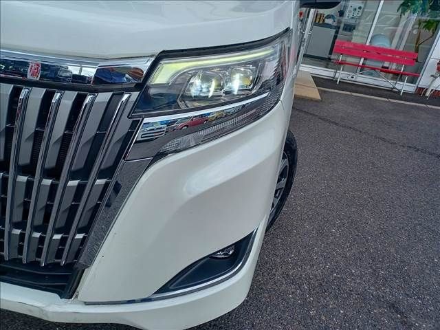 Toyota ESQUIRE 2018-07 19135-27