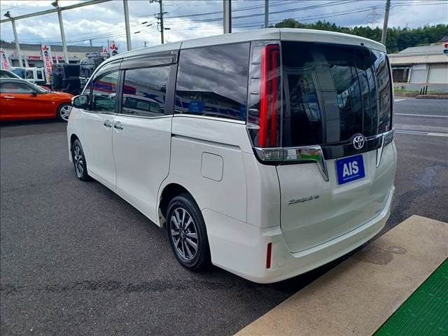 Toyota ESQUIRE 2018-07 19135-2