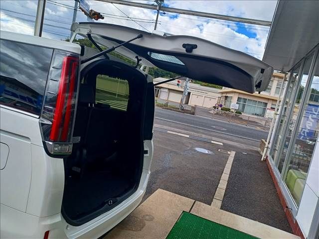 Toyota ESQUIRE 2018-07 19135-29