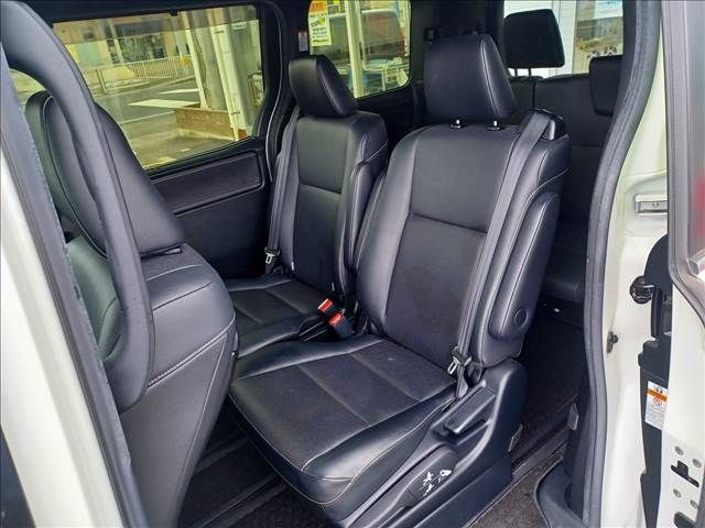 Toyota ESQUIRE 2018-07 19135-4