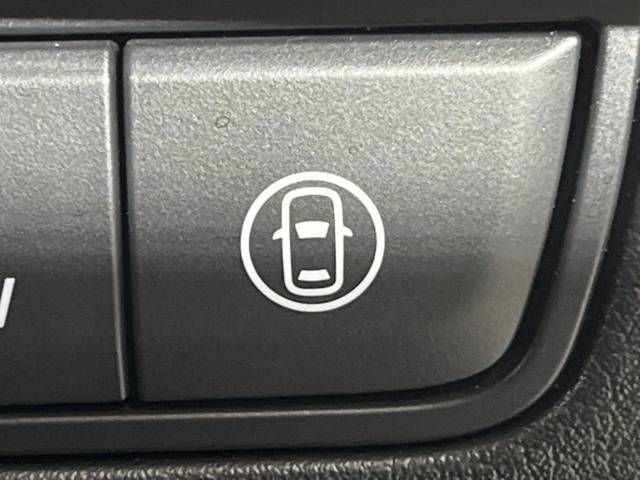 Mazda MAZDA3 2019-09 6882-4