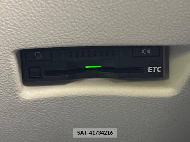 Toyota SIENTA 2015-07 218558-4