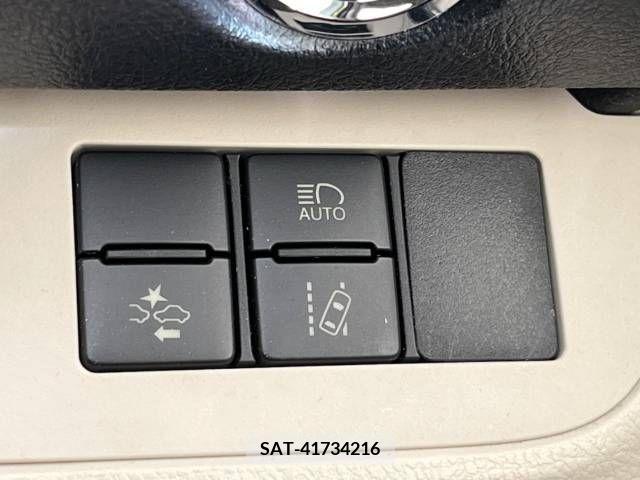 Toyota SIENTA 2015-07 218558-5