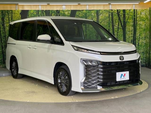 Toyota VOXY 2023-04 191949-17