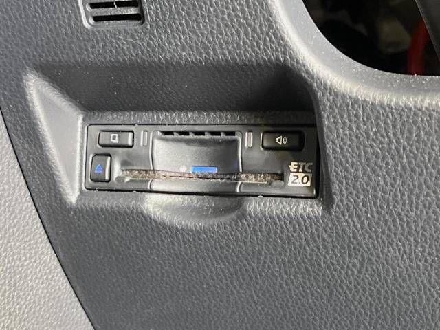 Toyota VOXY 2023-04 191949-7