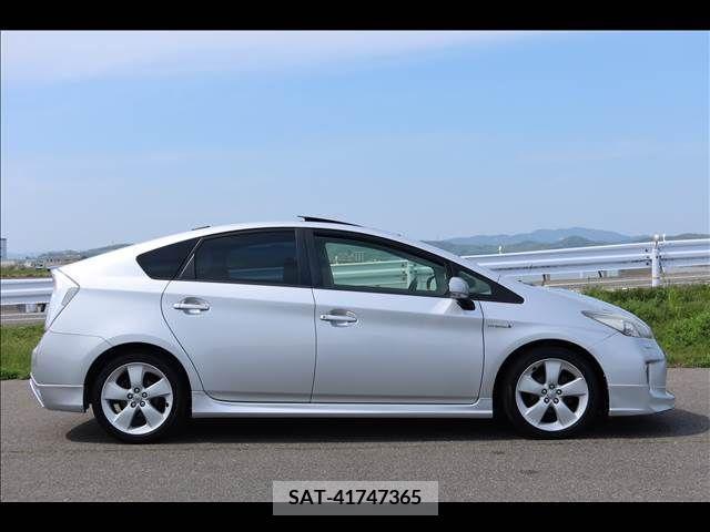 Toyota PRIUS 2013-10 250538-6