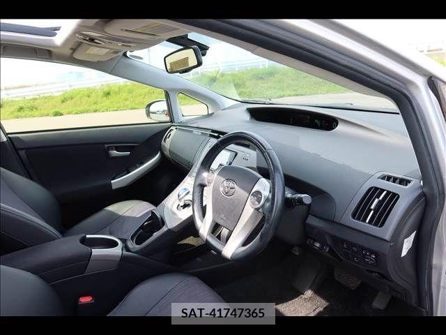 Toyota PRIUS 2013-10 250538-10