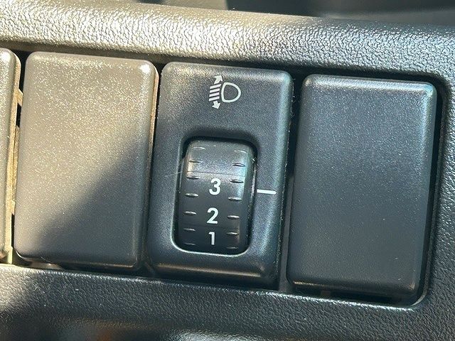Subaru R2 2007-03 19501-16
