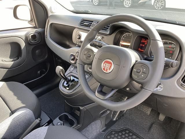Fiat PANDA 2023-02 12696-15