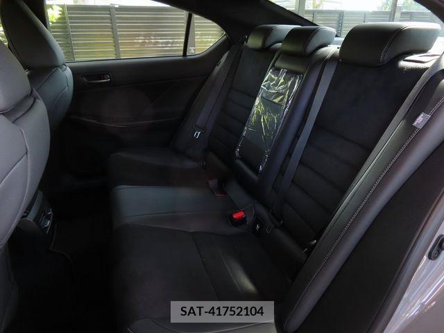 Lexus IS 2024-03 388153-22