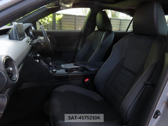 Lexus IS 2024-03 388153-21