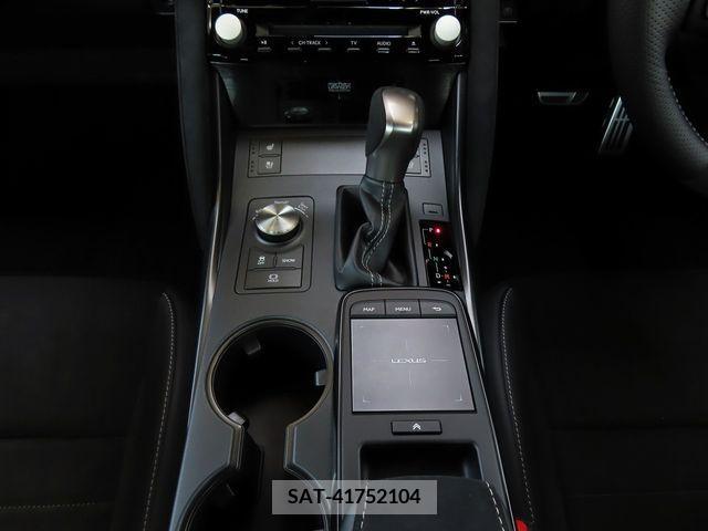 Lexus IS 2024-03 388153-20