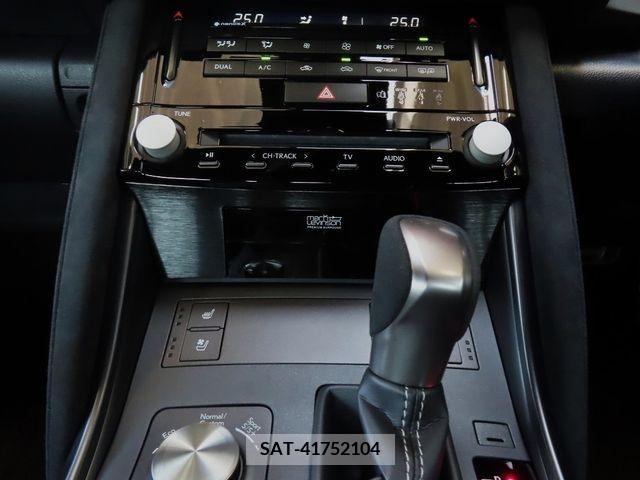 Lexus IS 2024-03 388153-19