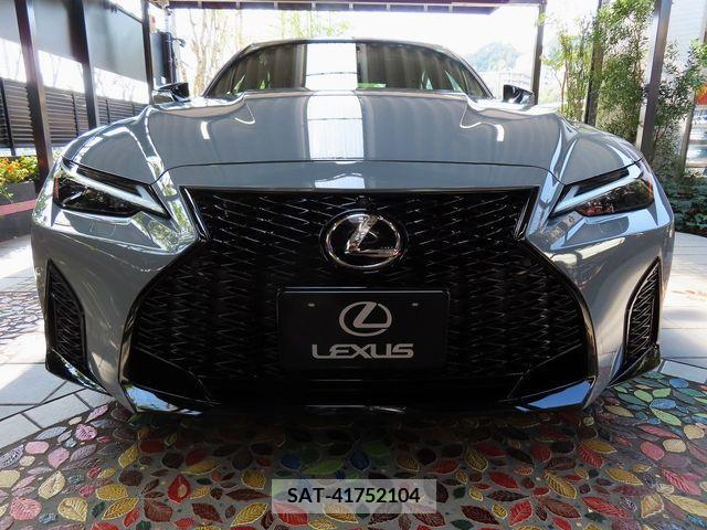 Lexus IS 2024-03 388153-3