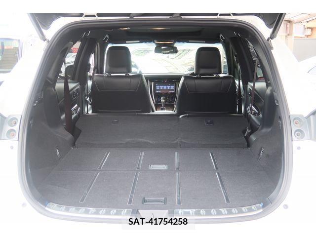 Toyota HARRIER 2014-12 331457-26