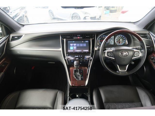 Toyota HARRIER 2014-12 331457-5