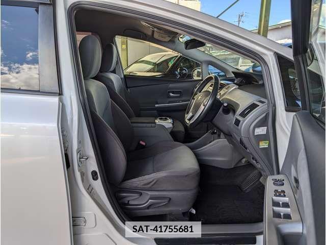 Toyota PRIUS ALPHA 2012-07 366737-10