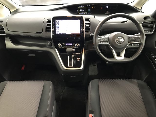 Nissan SERENA 2018-09 23699-1