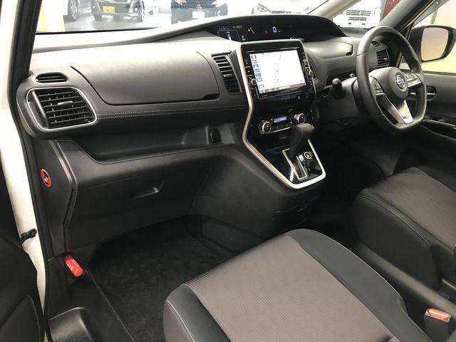 Nissan SERENA 2018-09 23699-13