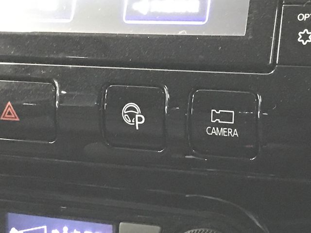 Nissan SERENA 2018-09 23699-17
