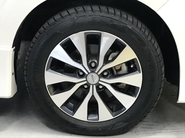 Nissan SERENA 2018-09 23699-6