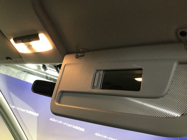 Nissan SERENA 2018-09 23699-26