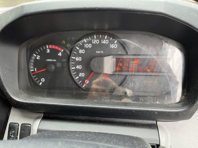 Hino DUTRO 2013-05 11743-17