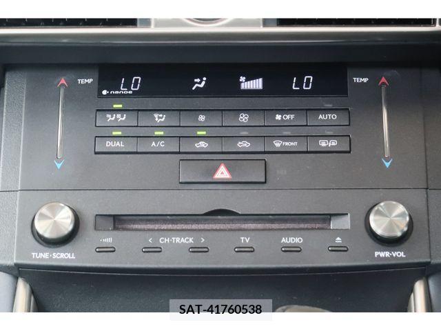 Lexus IS 2016-02 388394-9