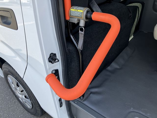 Nissan NV350 Caravan 2019-01 8382-14