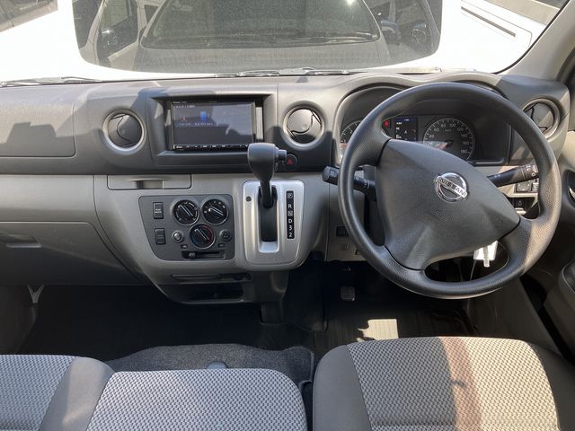 Nissan NV350 Caravan 2019-01 8382-18
