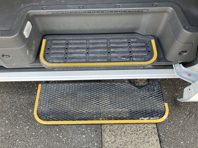Nissan NV350 Caravan 2019-01 8382-13