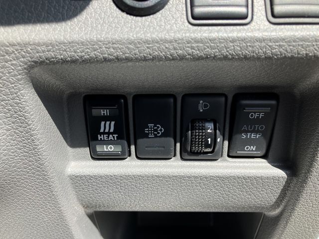 Nissan NV350 Caravan 2019-01 8382-21