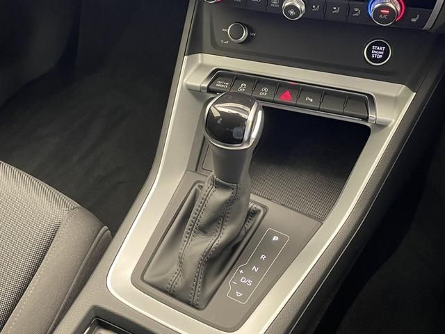 Audi Q3 2021-06 18644-11