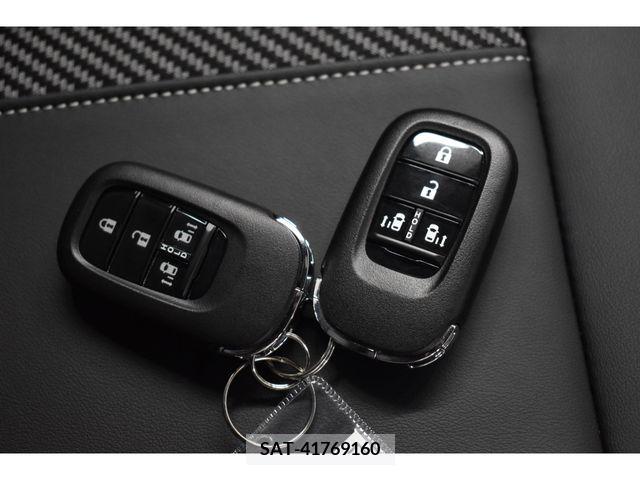 Honda N BOX CUSTOM 2023-10 335333-19