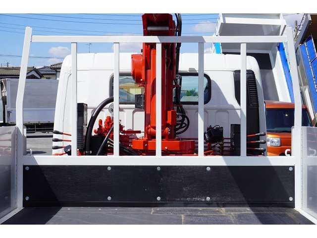 Mitsubishi CANTER 2023-07 22662-14