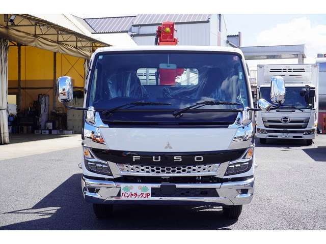 Mitsubishi CANTER 2023-07 22662-1