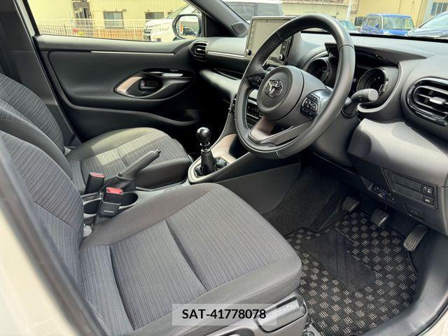 Toyota YARIS 2022-07 337548-18