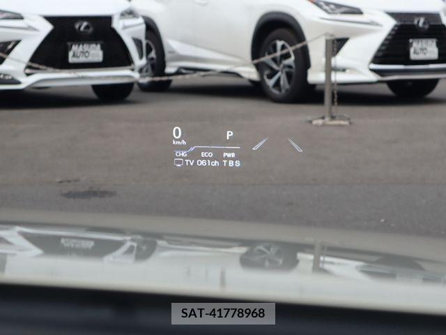 Lexus ES 2019-06 300393-17