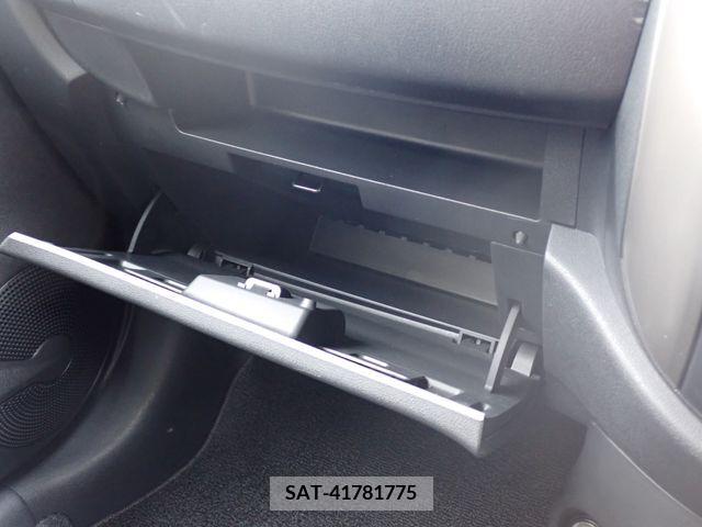 Nissan MARCH 2017-12 217397-6