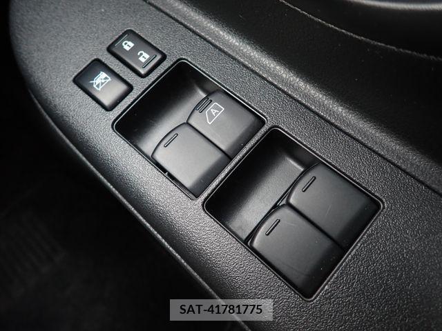 Nissan MARCH 2017-12 217397-11