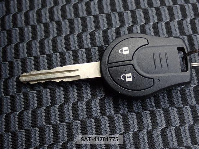 Nissan MARCH 2017-12 217397-17