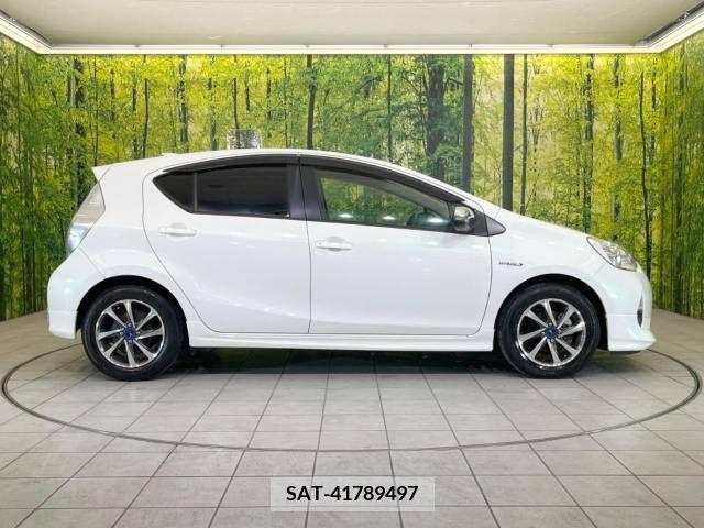 Toyota AQUA 2014-03 257034-19