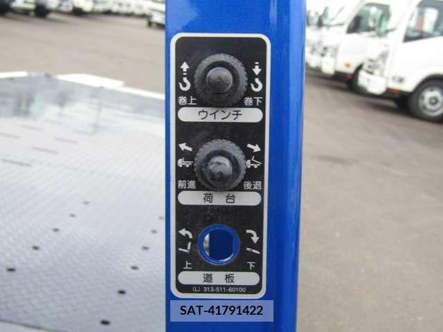 Mazda TITAN 2024-06 379818-17