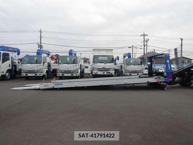 Mazda TITAN 2024-06 379818-12
