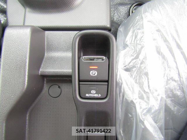 Mazda TITAN 2024-06 379818-23