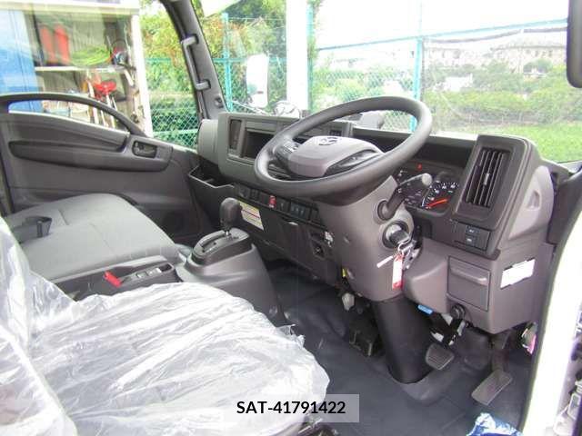 Mazda TITAN 2024-06 379818-18