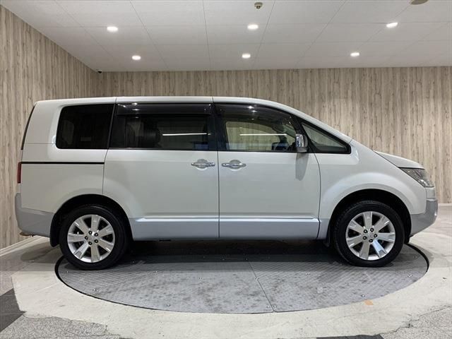 Mitsubishi DELICA D5 2013-03 11401-3