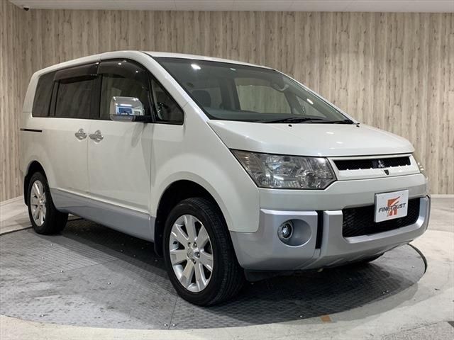 Mitsubishi DELICA D5 2013-03 11401-2