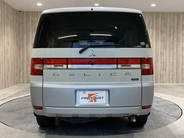 Mitsubishi DELICA D5 2013-03 11401-5