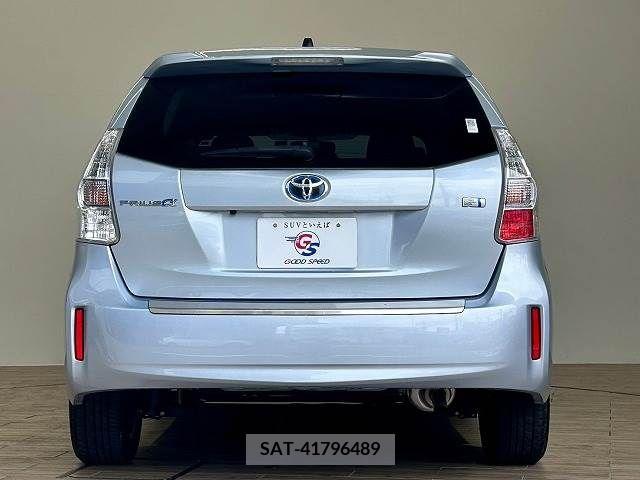 Toyota PRIUS ALPHA 2011-09 339185-12
